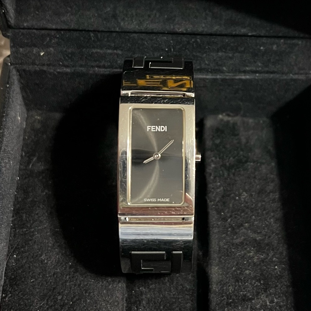 ✅✅SOLD✅✅Authentic Fendi 3250 Bangle Stainless Steel Watch - Authentic 005-462